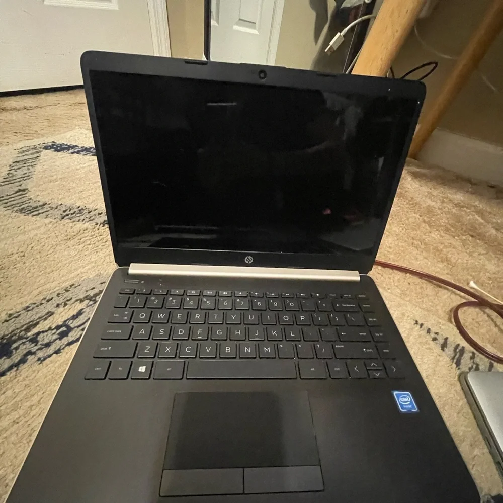 Hp computer nothing wrong with it just have to much computers